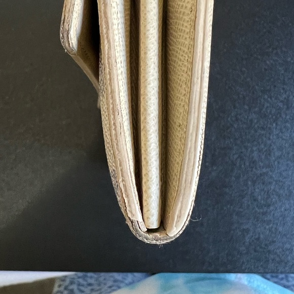 Authentic Louis Vuitton Damier Azur Wallet - Picture 14 of 16